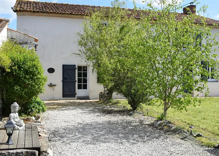 Le Cardoué, Gíte Au Cœur Du Bocage Vendéen Proche Puy Dufou